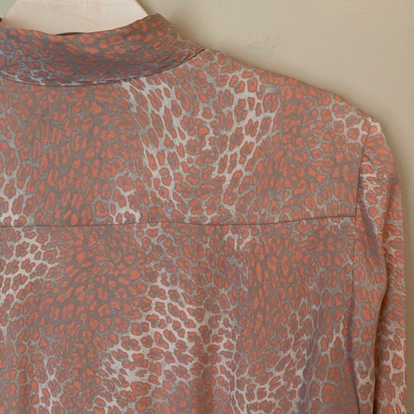 Guess by Marciano size S peach and grey blouse - Picture 13 of 14
